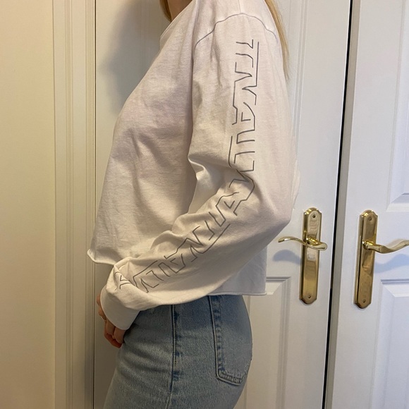 TNA Tops - Aritzia TNAction reflective white long sleeve tee